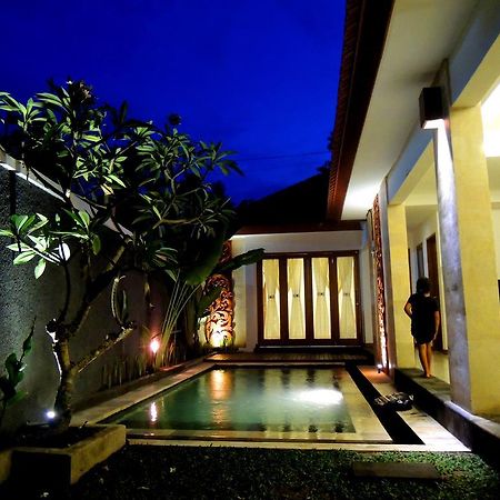 Villa Jayastuti House à Ubud Chambre photo