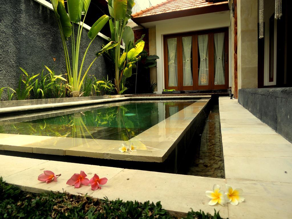Villa Jayastuti House à Ubud Chambre photo