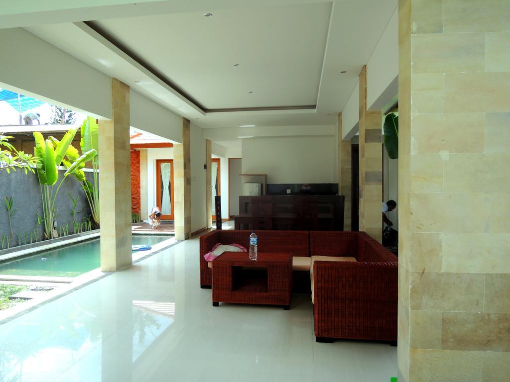 Villa Jayastuti House à Ubud Chambre photo